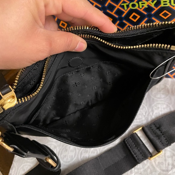 New , Tory Burch nylon crossbody bag - Picture 10 of 16